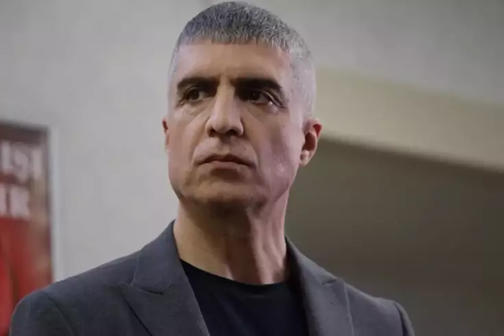 Ünlü sanatçı Özcan Deniz, 22 yıl boyunca menajerliğini üstlenen abisi