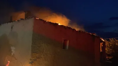 Yozgat merkeze bağlı Sağlık köyünde yıldırım düşmesi sonucu çıktığı tahmin