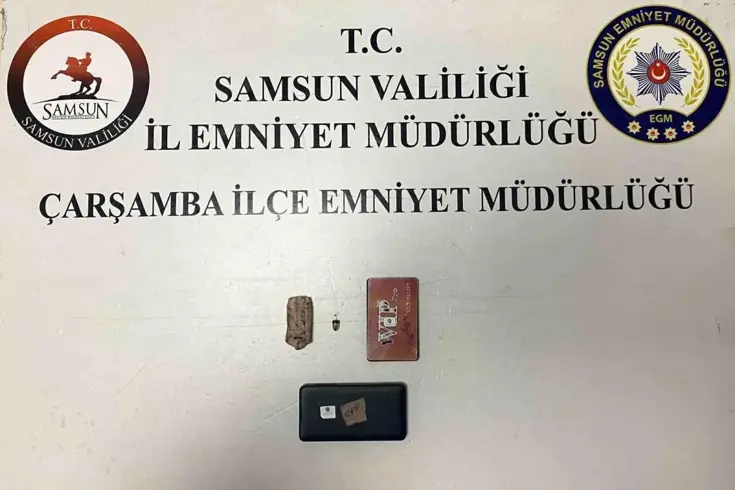 Samsun'un Çarşamba ilçesinde sürücü belgeleri sınavına hile yapmaya çalışan bir