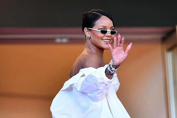 Rihanna ile üçüncü çocuklarını bekleyen A$AP Rocky, Şirinler prömiyerinde kız