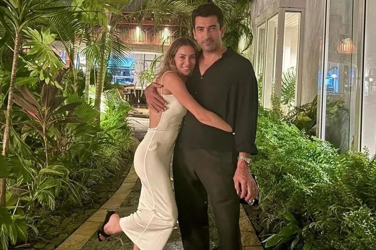 Uzun bir süredir kameralardan uzak kalan Sinem Kobal, son zamanlarda