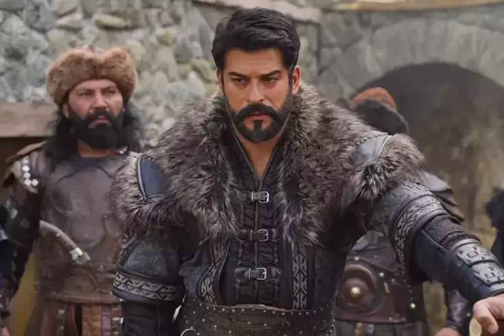 Son yıllarda Kuruluş Osman dizisinde Osman Bey karakterine hayat veren