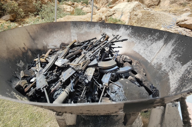 PKK'nın yaktığı silahların son hali! İşte törenden kare kare tüm detaylar