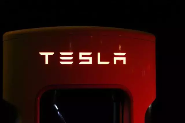 Tesla'dan ucuz otomobil hamlesi! Fiyatı ve özellikleri belli oldu