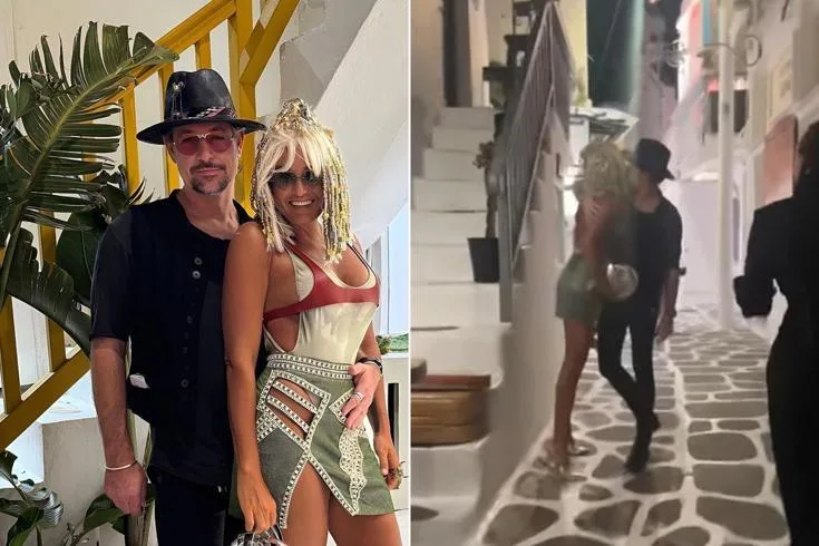 Mikonos'un sıcak kumlarında gün boyu güneşin keyfini çıkaran Eda Taşpınar,