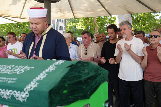 Uraz Kaygılaroğlu'na doğum gününde acı haber! Dedesi hayatını kaybetti