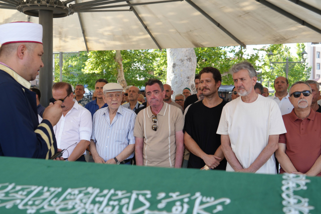 Uraz Kaygılaroğlu'na doğum gününde acı haber! Dedesi hayatını kaybetti