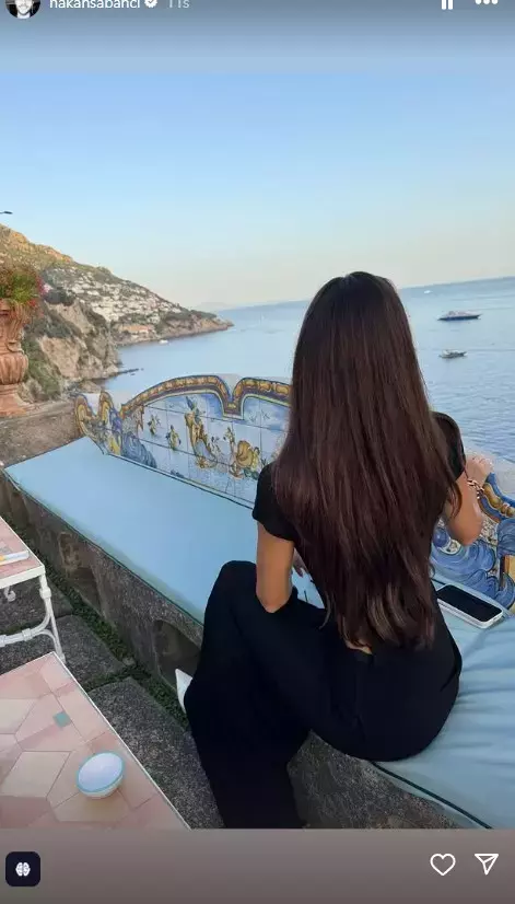 Hande Erçel ve Hakan Sabancı İtalya'da aşk tazeledi