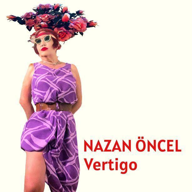 Ünlü şarkıcı Nazan Öncel hastaneye kaldırıldı