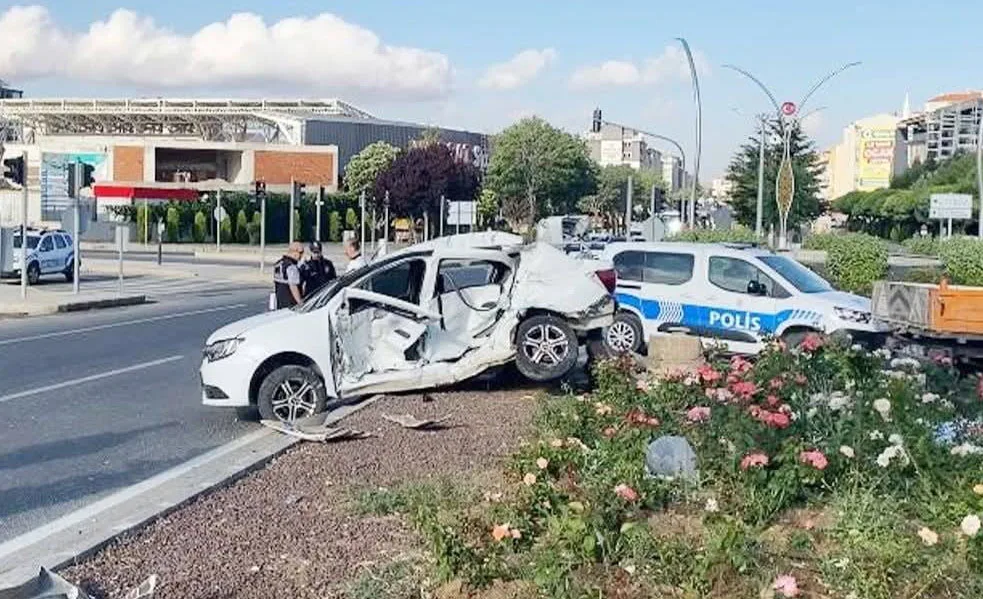 Yozgat şehir merkezinde E-88 karayolu üzerindeki terminal kavşağında meydana gelen