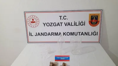 Yozgat İl Jandarma Komutanlığı ekipleri tarafından Sorgun’da gerçekleştirilen operasyonda uyuşturucu