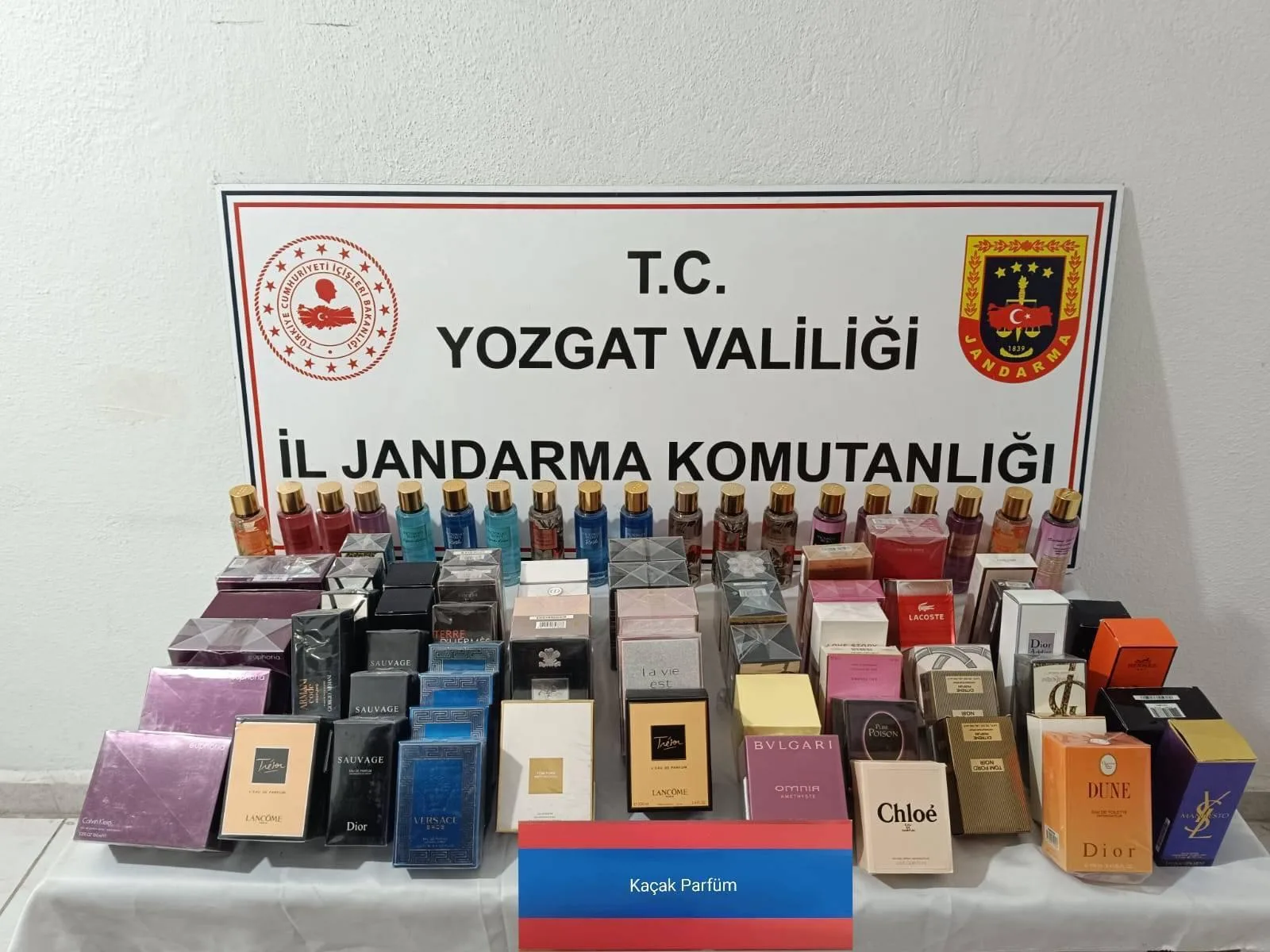  Yozgat’ın Sorgun ilçesinde jandarma ekipleri, şenlik alanında piyasa değeri