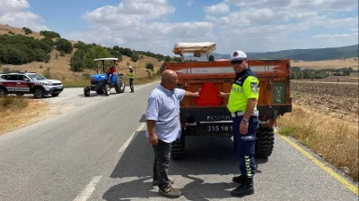  Yozgat’ın Akdağmadeni ilçesinde jandarma ekipleri, tarım sezonu kapsamında traktör