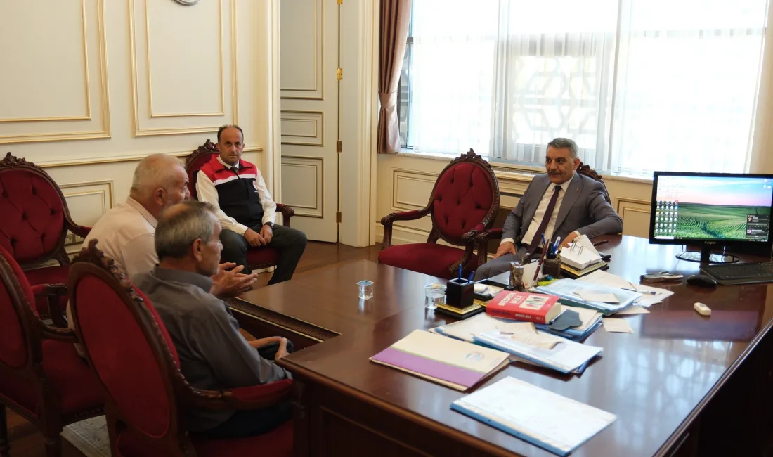 Vali Mehmet Ali Özkan: “Vatandaşın Sorununu Yerinde Dinleyip Çözüme Kavuşturuyoruz” Yozgat Valisi Mehmet Ali Özkan, vatandaşların taleplerini yerinde dinleyerek çözüm