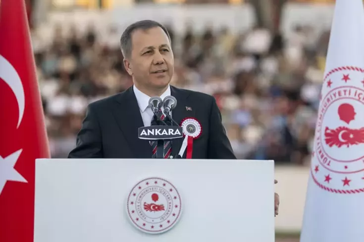 İçişleri Bakanı Ali Yerlikaya, sahte diploma olayına ilişkin yaptığı açıklamada,