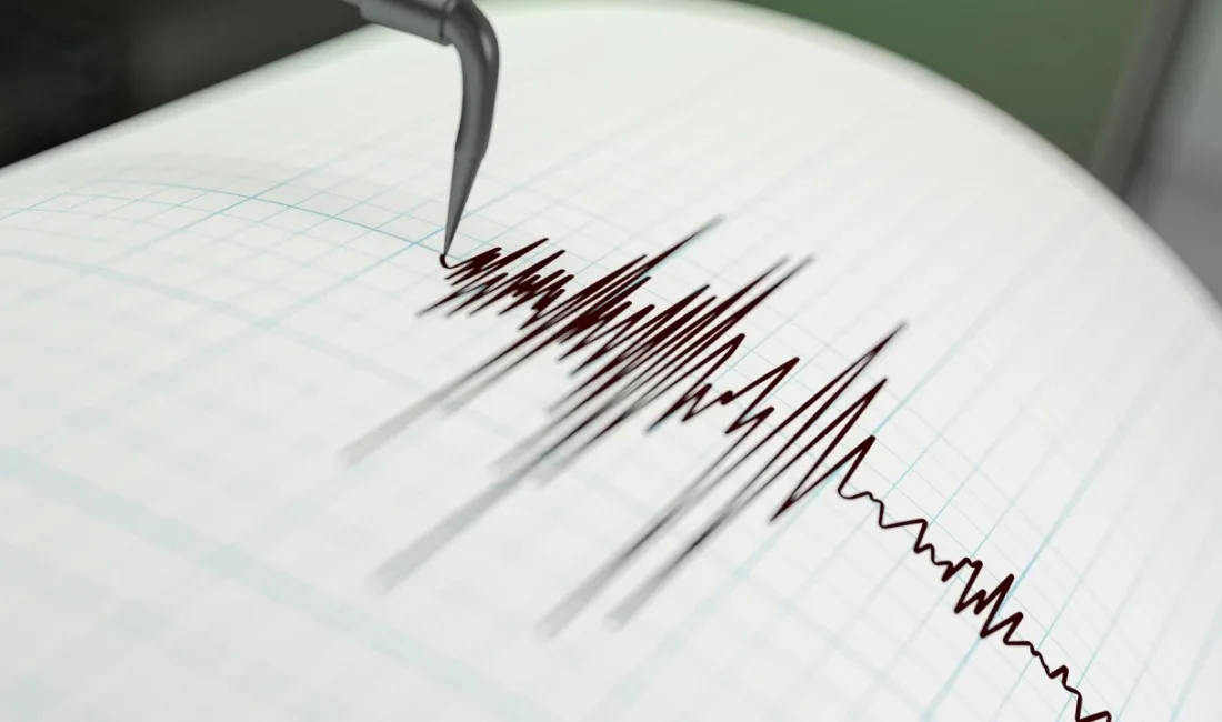Balıkesir'in Sındırgı ilçesinde, Pursunler bölgesinde 3.9 büyüklüğünde ve 11.2 km
