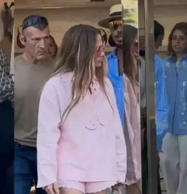 Jennifer Lopez'den İstanbul'da alışveriş turu