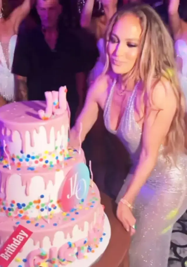 Jennifer Lopez'den İstanbul'da alışveriş turu