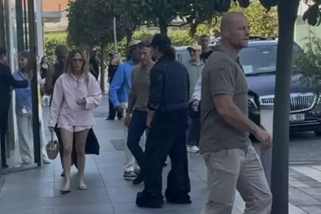 Jennifer Lopez, İstanbul'da mağazaya alınmadı! Nedeni hayli tuhaf