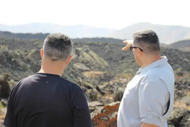 1855 yılında Tendürek Dağı'ndan akan lavların yuttuğu köyleri araştırıyorlar