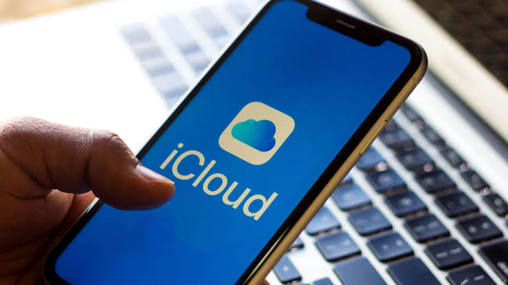 Apple, Türkiye'de iCloud aboneliklerine yüzde 60 zam yaparak fiyatları artırdı.