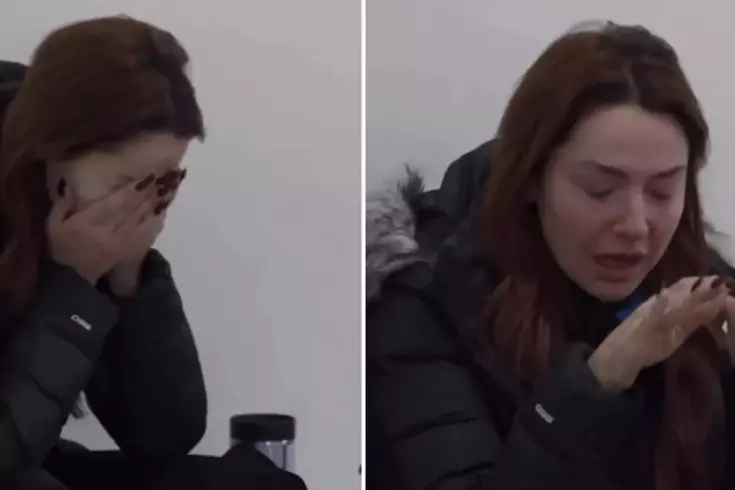 Popüler şarkıcı Hadise, yorgun olduğunu ifade ederek duygusal anlar yaşadı.