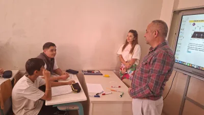 Yozgat'ın Sarıkaya ilçesinde, İlçe Milli Eğitim Müdürlüğü yöneticileri, öğrencilerin akademik