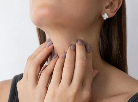 Hematoloji Uzmanları, boyun ve koltuk altındaki şişliklerin yanı sıra nedeni