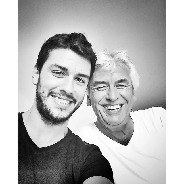 Ünlü Oyuncu Aras Aydın’ın Babası Erol Aydın Vefat Etti Türk