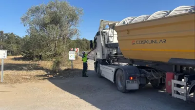 Yozgat İl Jandarma Komutanlığı Trafik ekipleri, aşırı tonajlı araçların yollara