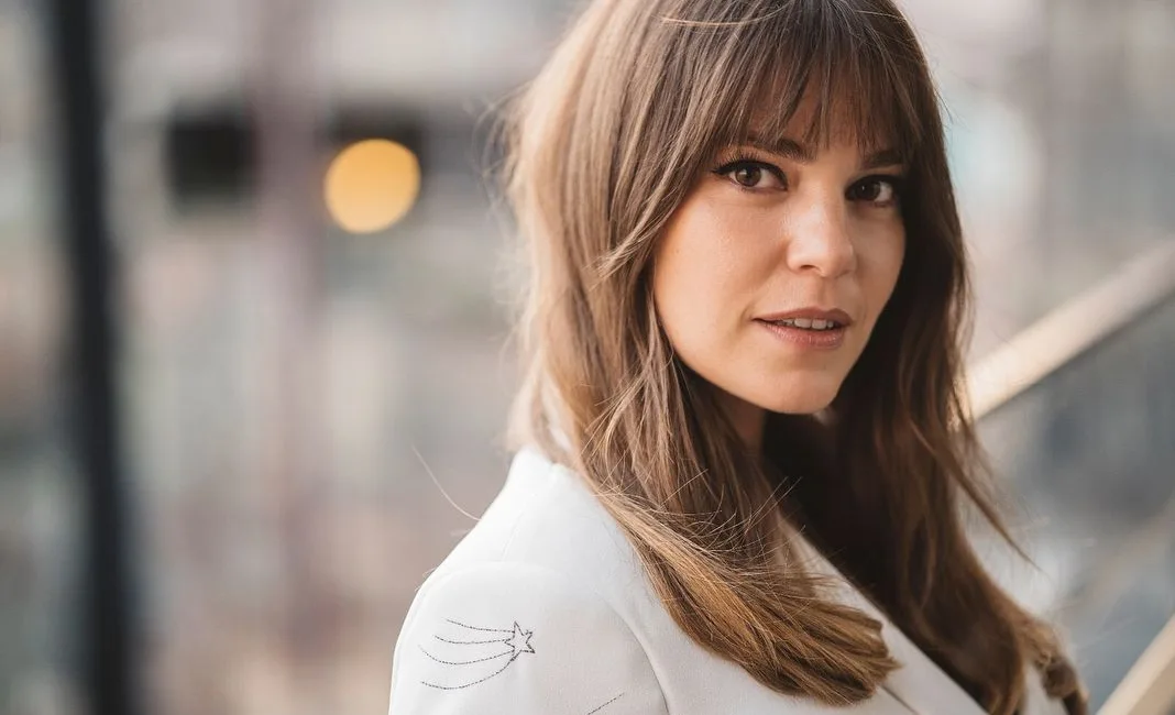 Aslı Enver, Disney Plus için “Ayna” Dizisinde Rol Alacak Türkiye’nin