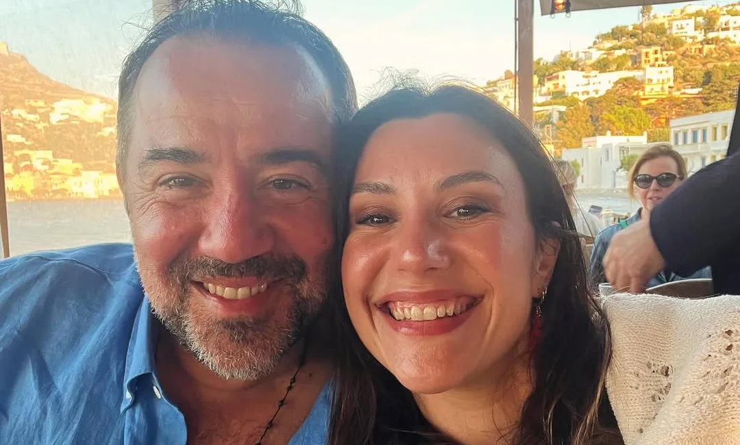 Ata Demirer, Sevgilisi Dilara Alemdar’ın Doğum Gününü Kutladı Ünlü komedyen