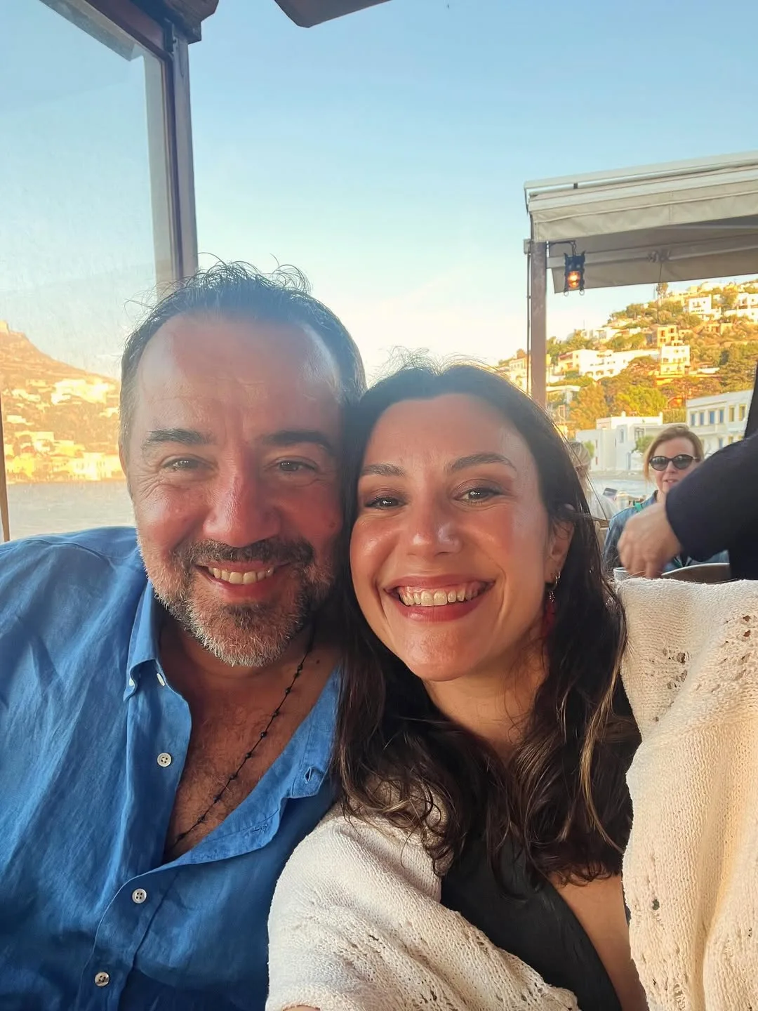 Ata Demirer, Sevgilisi Dilara Alemdar’ın Doğum Gününü Kutladı Ünlü komedyen