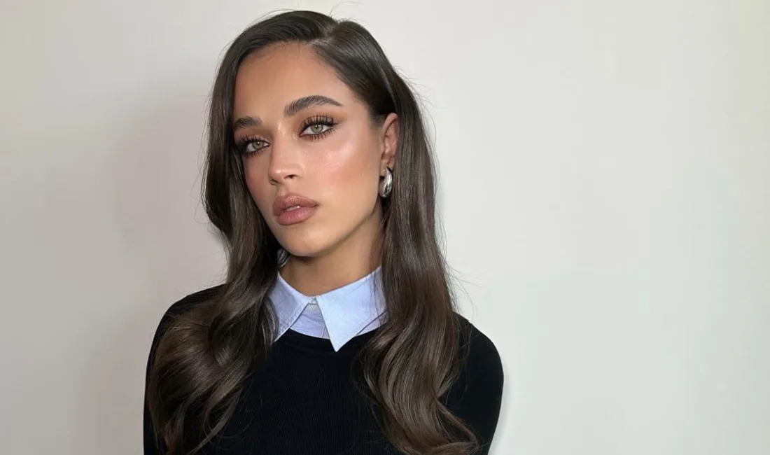 Dört bir koldan binicilik ve kılıç dersleri alan oyuncular, yeni