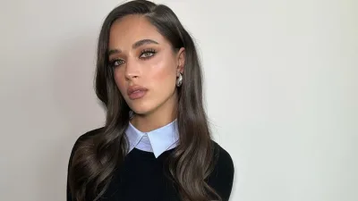 Dört bir koldan binicilik ve kılıç dersleri alan oyuncular, yeni