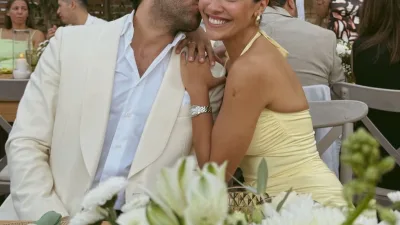 Sevda Erginci’nin Düğününde Gelin Buketini Kim Yakaladı? Sakız Adası’nda gerçekleşen