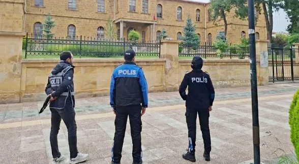 Yozgat İl Emniyet Müdürlüğü, çocuk ve gençlerin güvenliği için 55