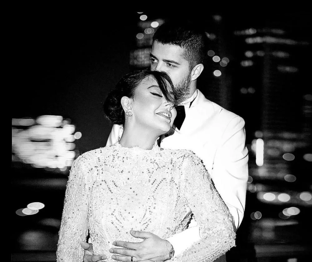 Ebru Gündeş Boşanma Kararını Açıkladı Ünlü şarkıcı Ebru Gündeş, evliliklerinde