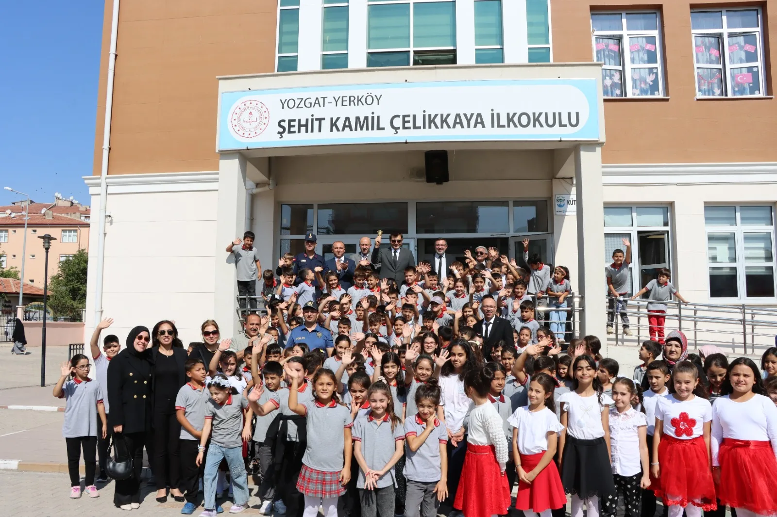 Yerköy İlçe Kaymakamı Mehmet Halis Aydın, Şehit Kamil Çelikkaya İlkokulu’nda