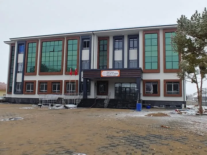 Yozgat Valiliği, 52 derslikli 6 anaokulu, 96 derslikli 6 ilkokul