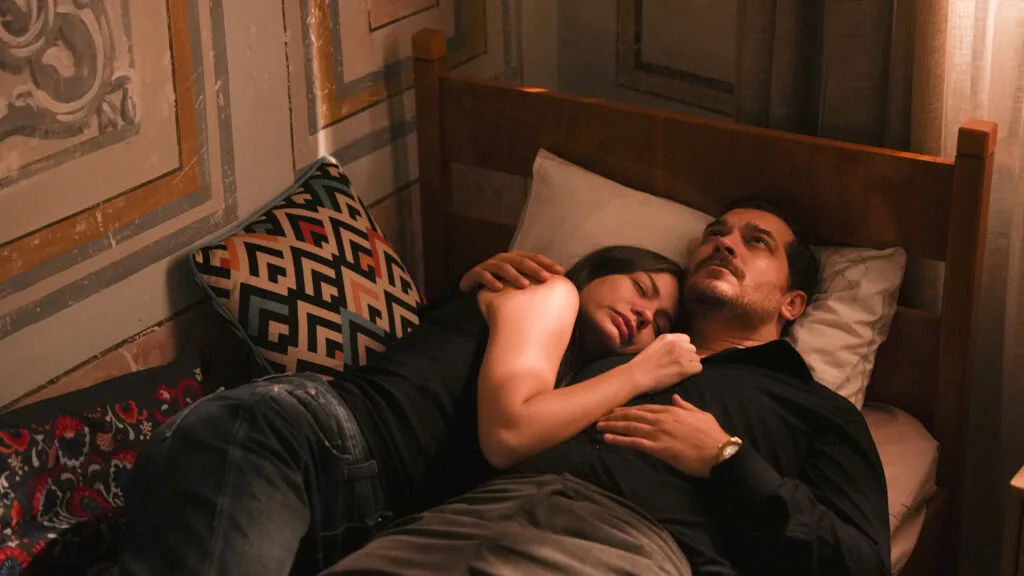 Eşref Rüya dizisinin 21. bölüm fragmanı, Eşref’in gizli hayranıyla yüzleşmesine