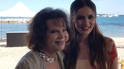Fahriye Evcen, Claudia Cardinale için Taziye Mesajı Yayınladı Türk oyuncu