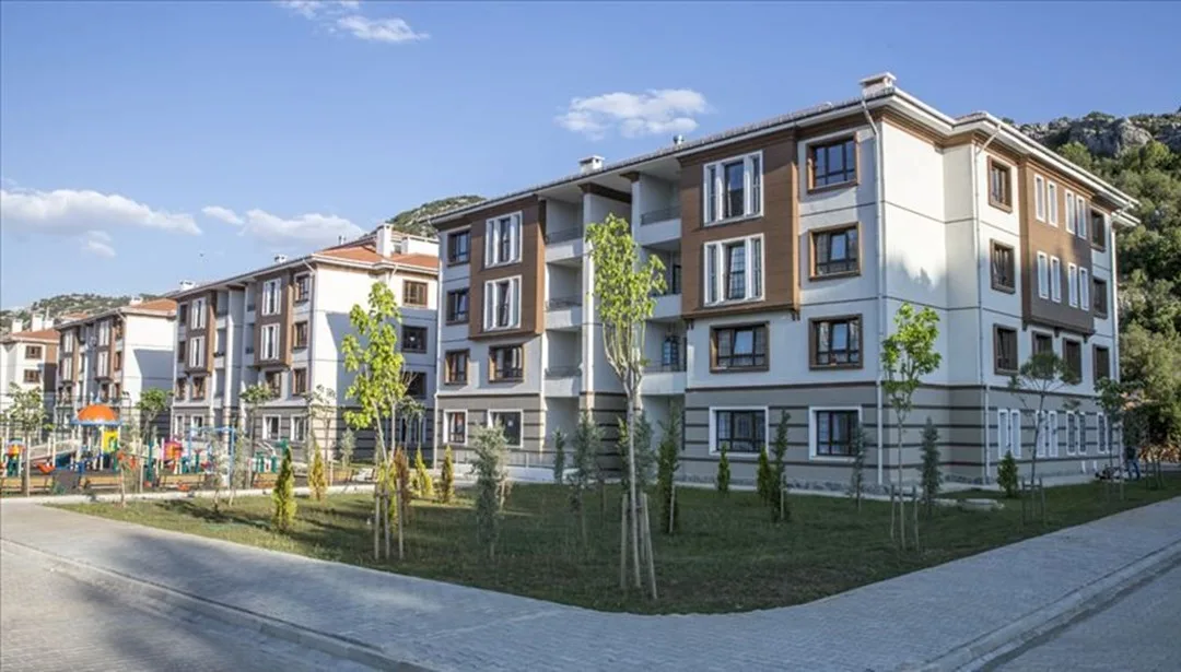 Aile ve Sosyal Hizmetler Bakanı Mahinur Özdemir Göktaş, sosyal konut