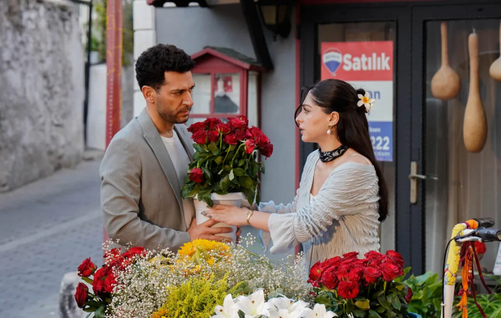 Güller Ve Günahlar dizisinin merakla beklenen yayın tarihi belli oldu.