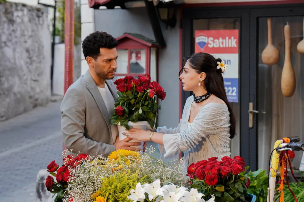 Güller Ve Günahlar dizisinin merakla beklenen yayın tarihi belli oldu.