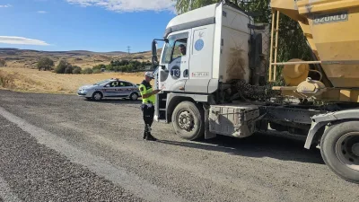 Yozgat İl Jandarma Komutanlığı, trafik güvenliğini artırmak amacıyla yük ve