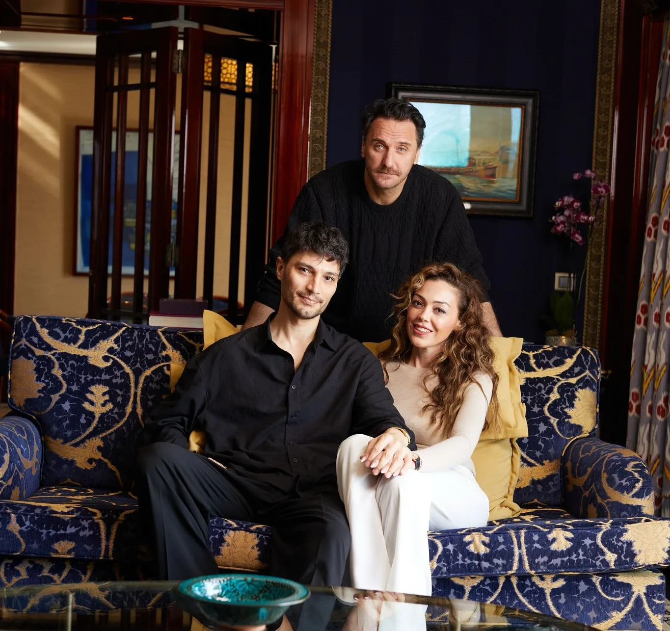 İlhan Şen, “Halef Köklerin Çağrısı” dizisiyle ekranlarda boy göstermeye başladı.