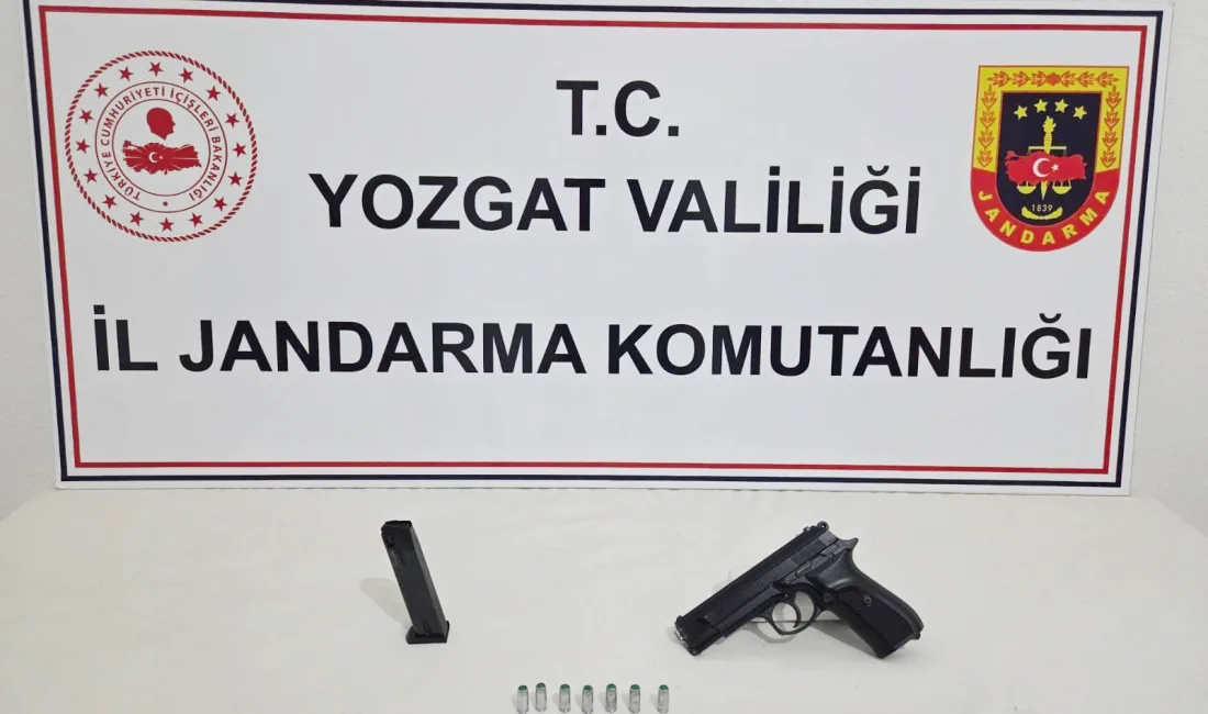 Kadışehri İlçe Jandarma Komutanlığı ekipleri, düğün sırasında ruhsatsız kuru sıkı