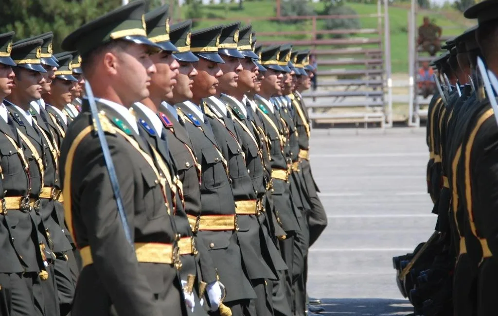 Milli Savunma Bakanlığı, Kara Kuvvetleri Komutanlığı bünyesinde istihdam edilmek üzere