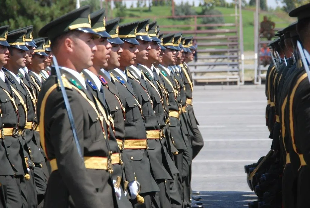 Milli Savunma Bakanlığı, Kara Kuvvetleri Komutanlığı bünyesinde istihdam edilmek üzere
